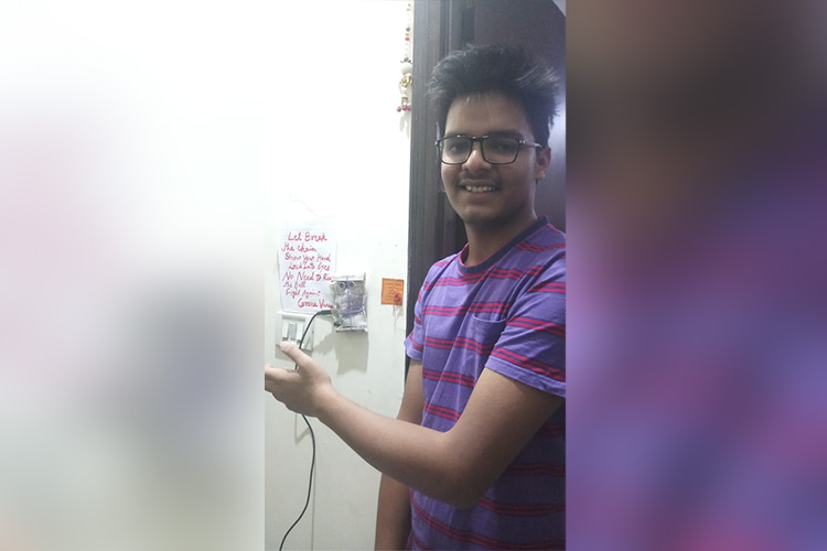 Bocah Delhi berusia 16 tahun membangun bel layar sentuh untuk mencegah penyebaran Coronavirus 1