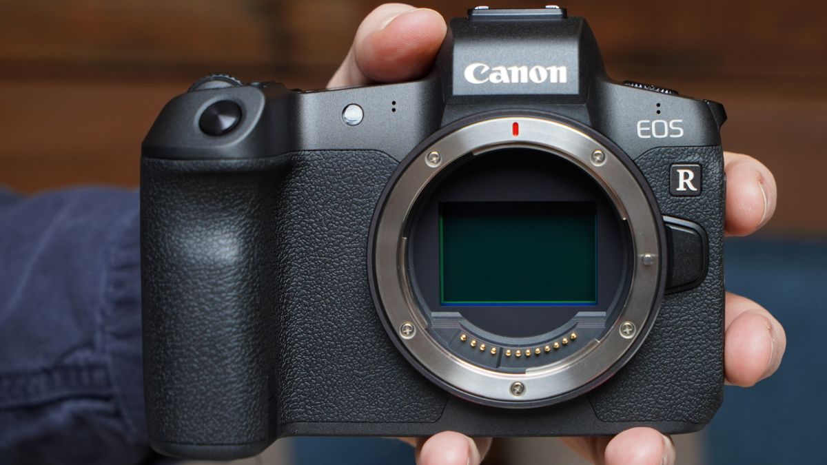 Canon EOS R mirrorless kamera full-frame dikabarkan ... 1