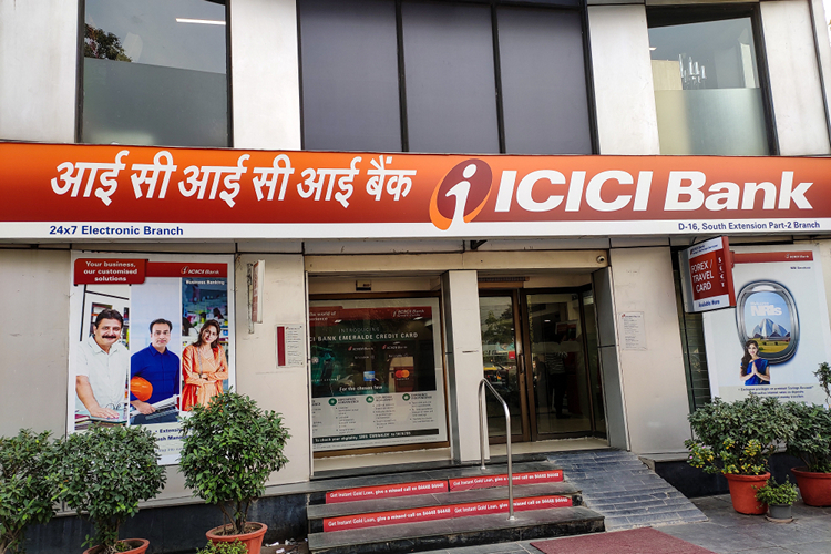 ICICI Bank meluncurkan perbankan online di WhatsApp 1
