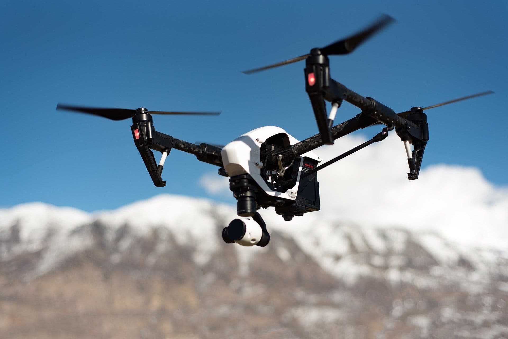 Aplikasi seluler untuk pecinta drone 1