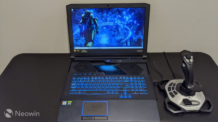 Buka kemasan Acer Predator Helios 700 menggunakan keyboard geser, Core i9, dan RTX 2080 1