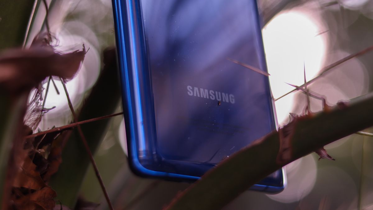 Samsung memangkas produksi ponsel pintar pada bulan April karena permintaan turun 1