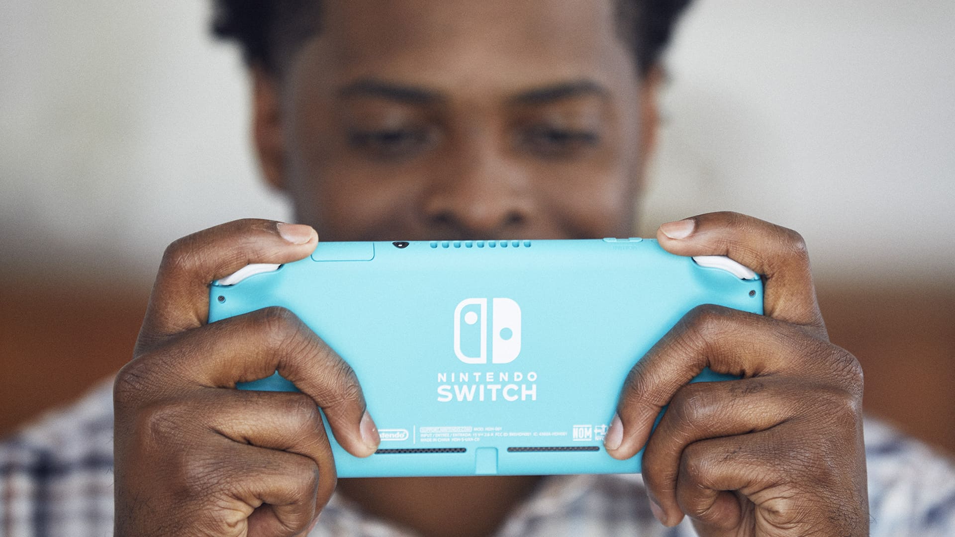 Perbedaan antara Nintendo Switch Ringan dan asli Switch