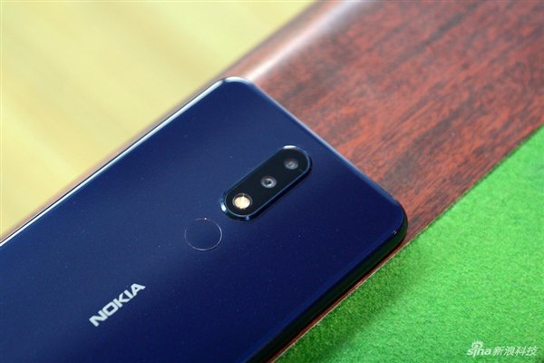 Nokia 8.2 dikombinasikan dengan kamera self-pop 32-megapiksel dan Android Q 1