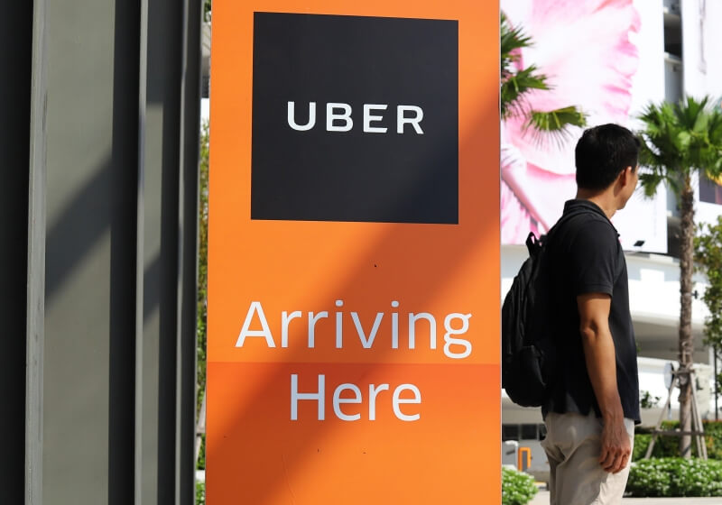 Uber telah memberhentikan sepertiga dari tim pemasaran globalnya untuk memangkas biaya, mengurangi tumpang tindih