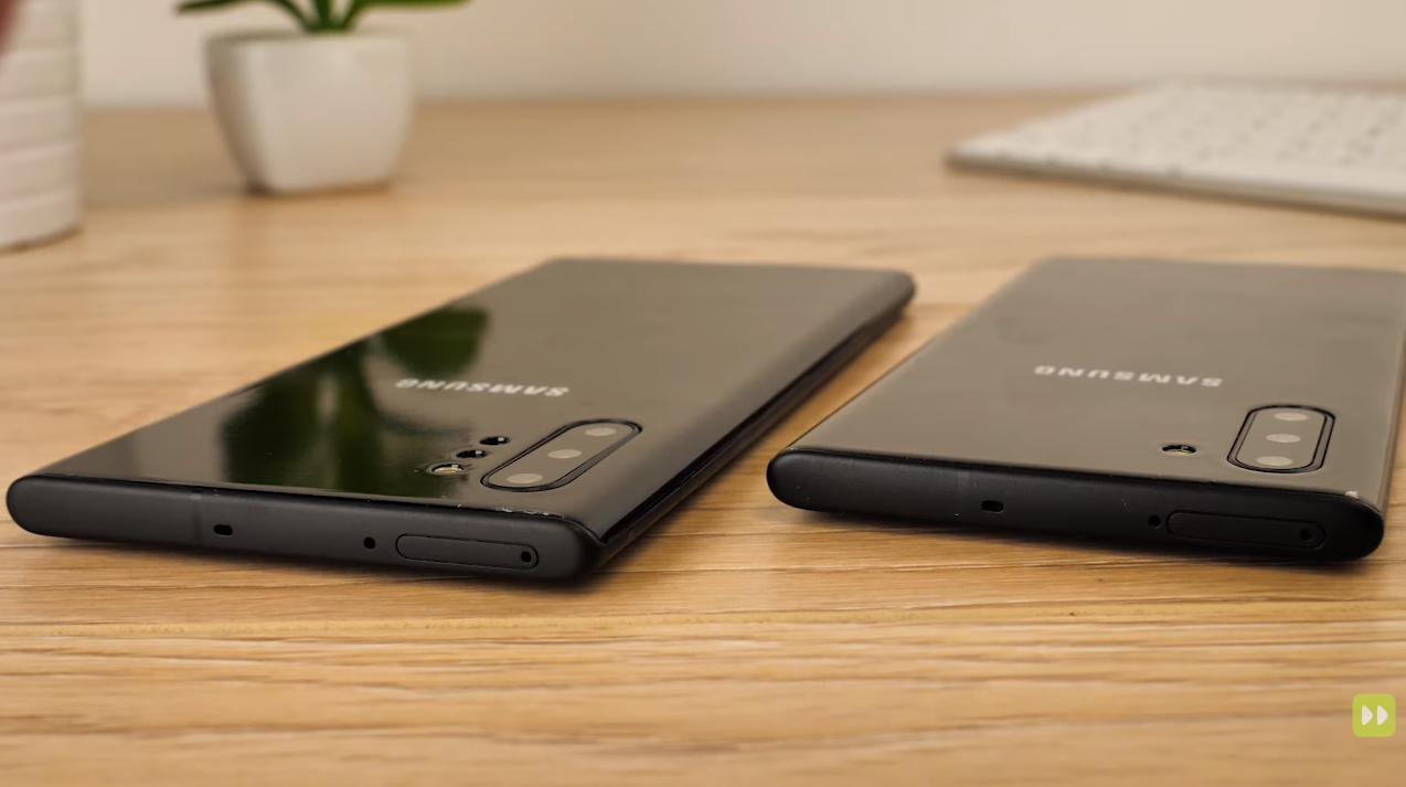                 Den här telefonen ser snygg, attraktiv ut och är i stort sett identisk med förra året. Galaxy Note 9