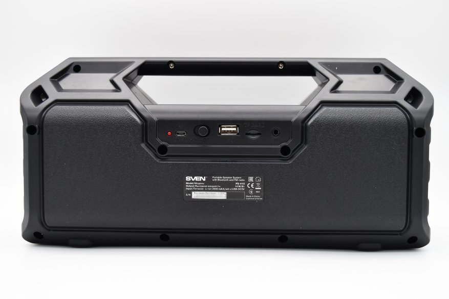 Sven PS-410: speaker Bluetooth brutal dengan radio FM bawaan 10