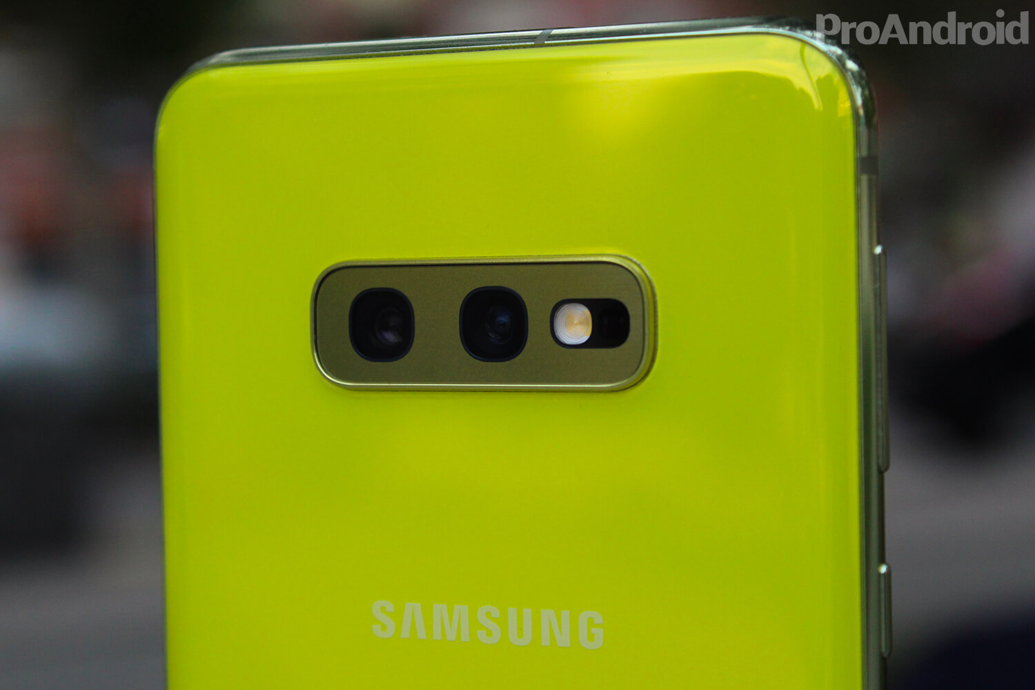 Analysera Samsung Galaxy S10e, granska med funktioner och åsikter 9