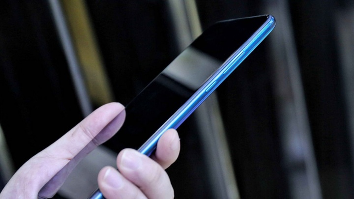 Elephone A6 Max hadir dengan 4 + 64 GB, NFC dan layar besar dengan harga di bawah 130 € 3