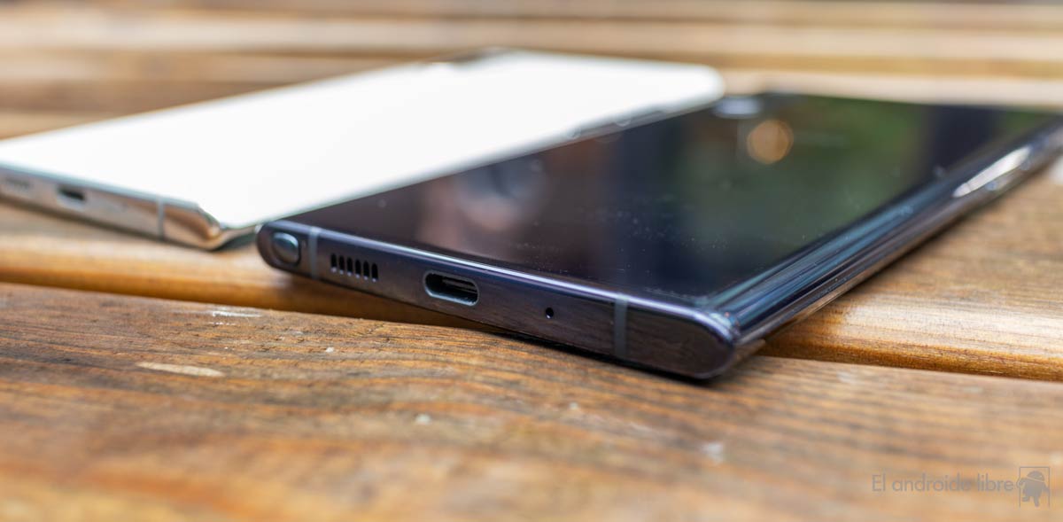 Kami menguji Samsung Galaxy Note 10: lebih kuat, kurang besar