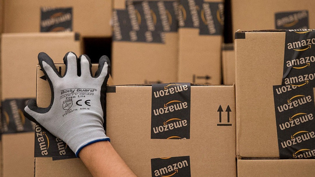 FedEx dan Amazon mereka bangkrut: mereka tidak akan lagi mengirimkan petak tanah perusahaan