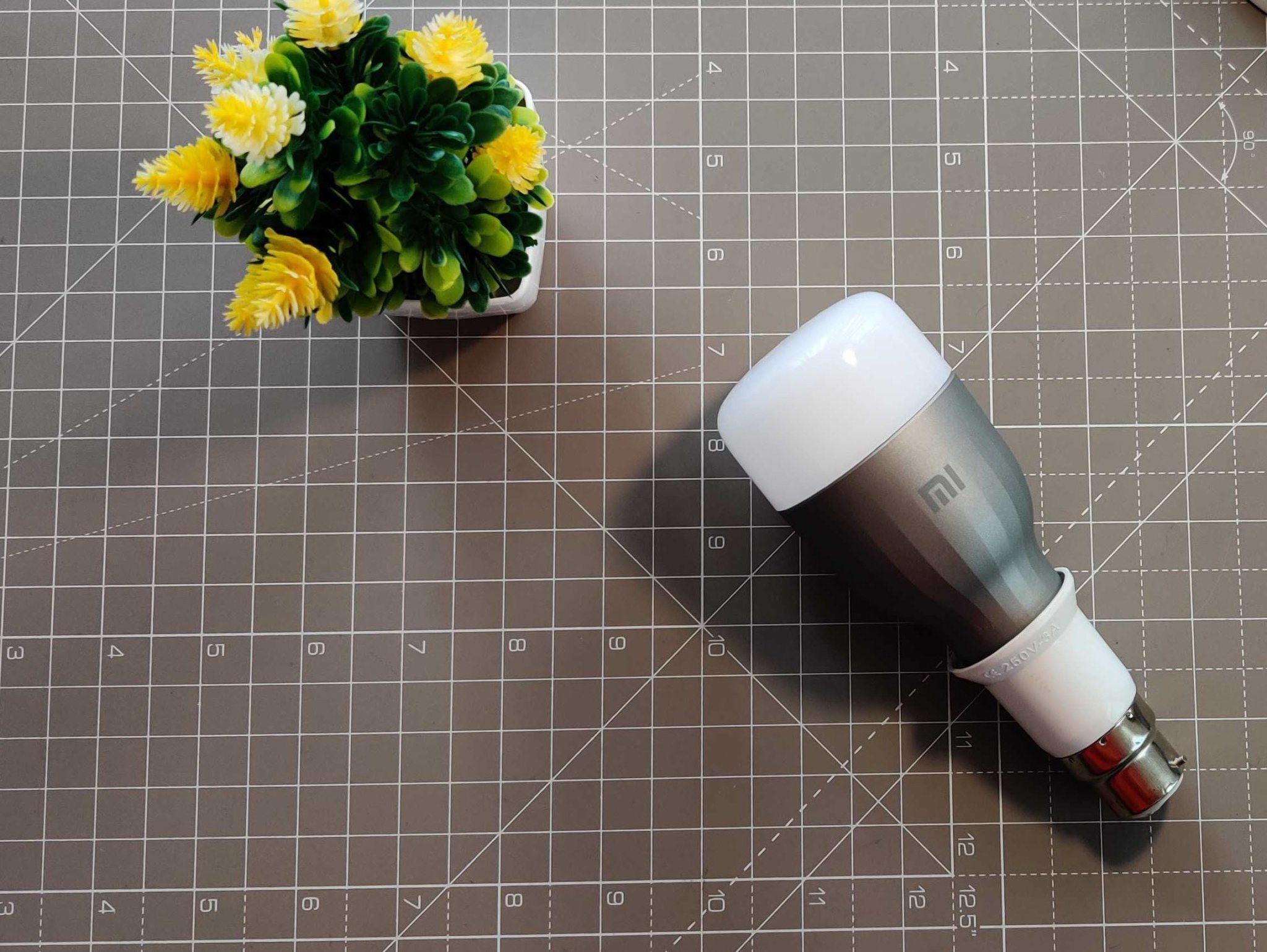 Bagaimana Menghubungkan Xiaomi Mi Smart Bulb ke Telepon
