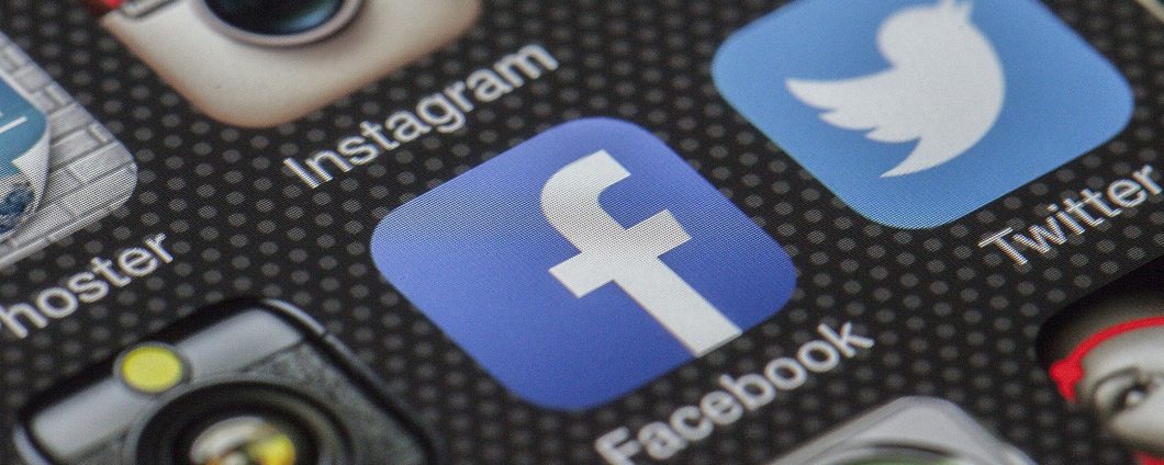 Facebook: dalam uji Mode Gelap untuk aplikasi Android
