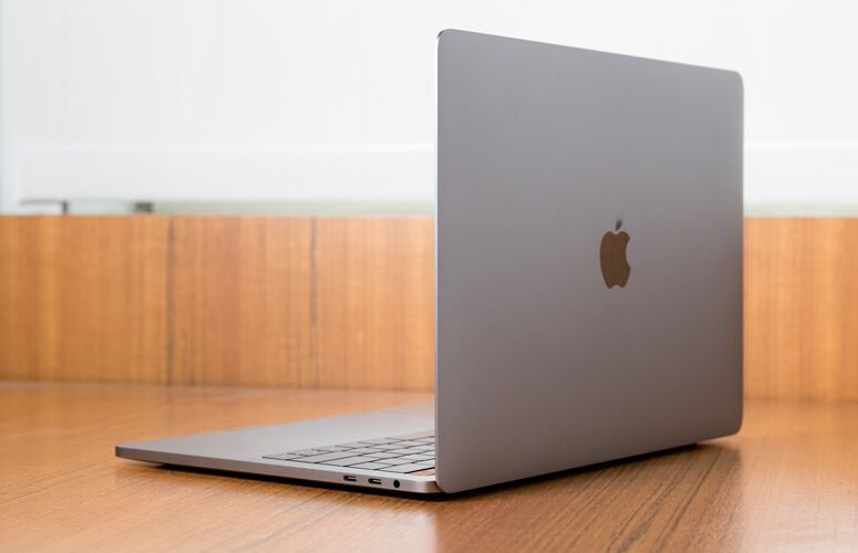 MacBook Pro 13 inci Sekarang Diskon $ 400