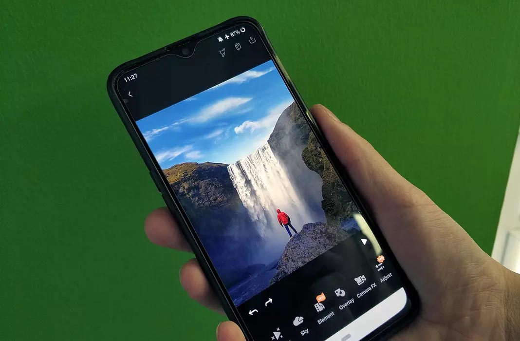 Enlight Pixaloop, sebuah aplikasi yang memungkinkan Anda menghidupkan foto di ponsel cerdas Anda