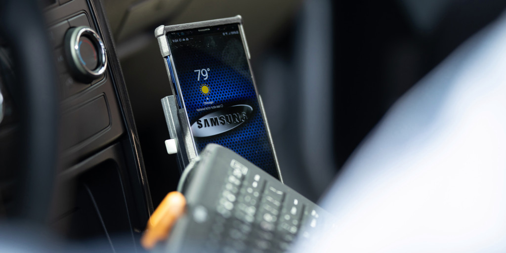 Mobil polisi Chicago akan mulai menggunakan ponsel Samsung dengan DeX untuk menurunkan biaya