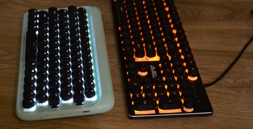 Keyboard bluetooth backlit mekanis antik 18