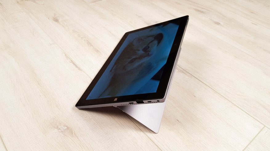 Teclast X4: ulasan tentang PC tablet yang kuat di Danau Gemini dengan keyboard plug-in, 8 GB RAM dan SSD 13