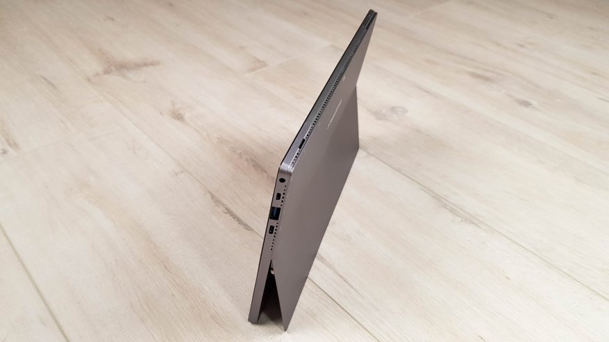 Teclast X4: ulasan tentang PC tablet yang kuat di Danau Gemini dengan keyboard plug-in, 8 GB RAM dan SSD 14