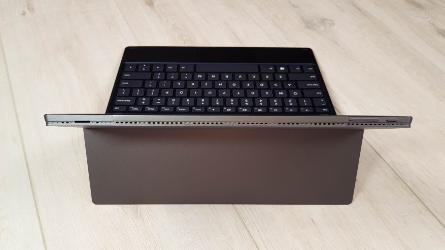 Teclast X4: ulasan tentang PC tablet yang kuat di Danau Gemini dengan keyboard plug-in, 8 GB RAM dan SSD 23