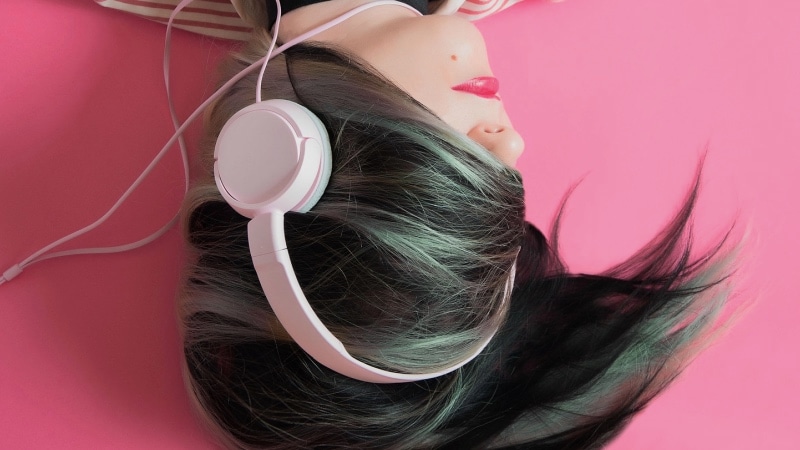 memandu headphone di headphone pixabay telinga