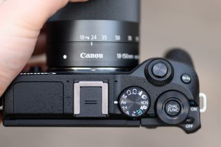 Canon EOS M6 II kommer med en ny sensor på 32,5MP, 4K-video och 30 fps 8-kapacitet