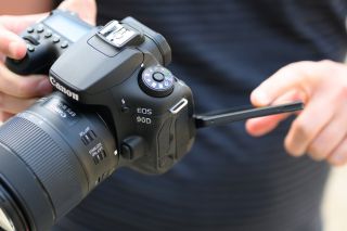 Canon EOS 90D: 32MP DSLR-fläktar har 4K och 11fps 6 videoskott