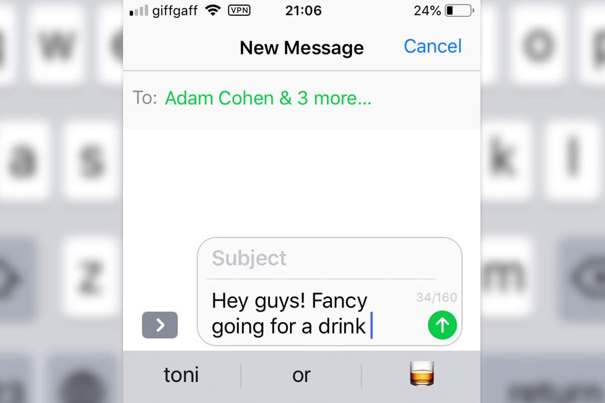 Satu trik sederhana menunjukkan bagaimana Anda dapat mengirim pesan iPhone grup ke teman Anda - The Sun