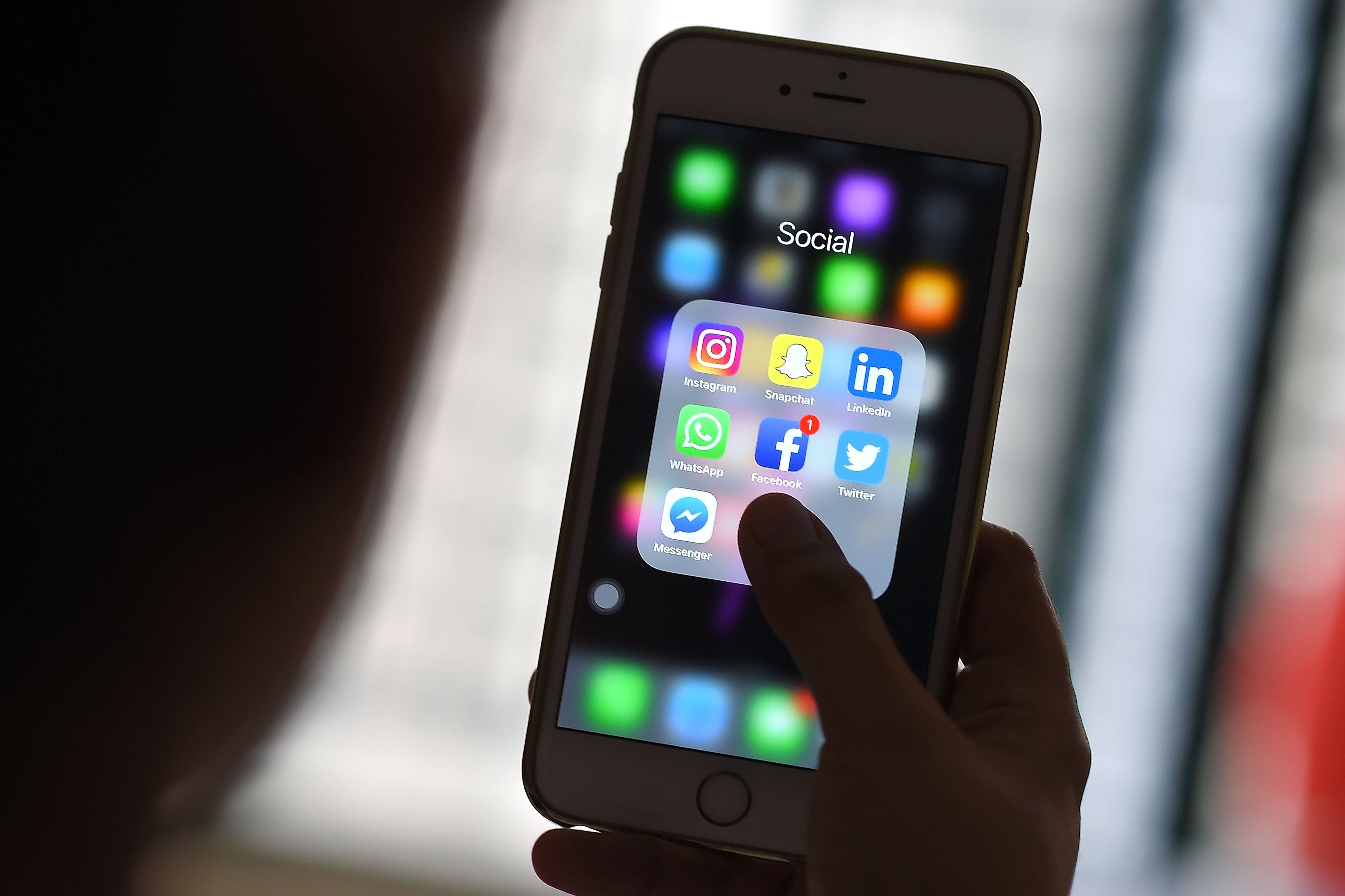 Aplikasi pelacakan remaja membocorkan ‘ribuan password kata sandi pengguna