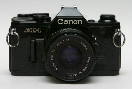 Canon Ae 1 Front med 50mm lins