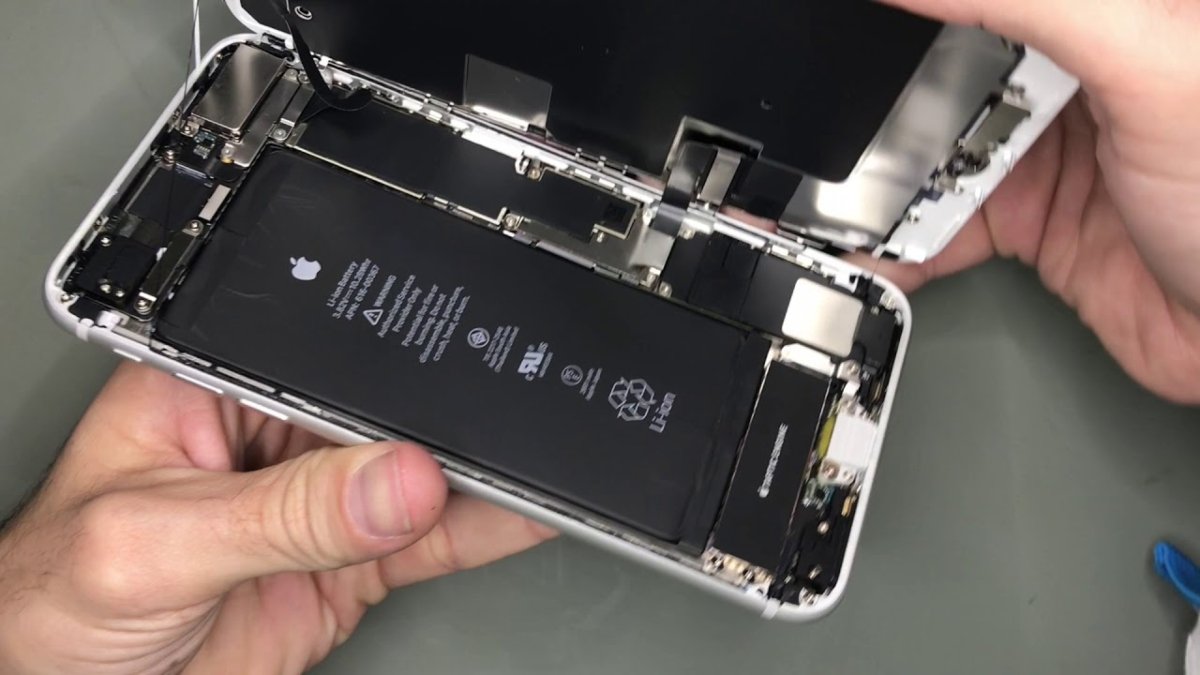 Awal era: Apple sekarang memungkinkan iPhone untuk diperbaiki di toko tidak resmi