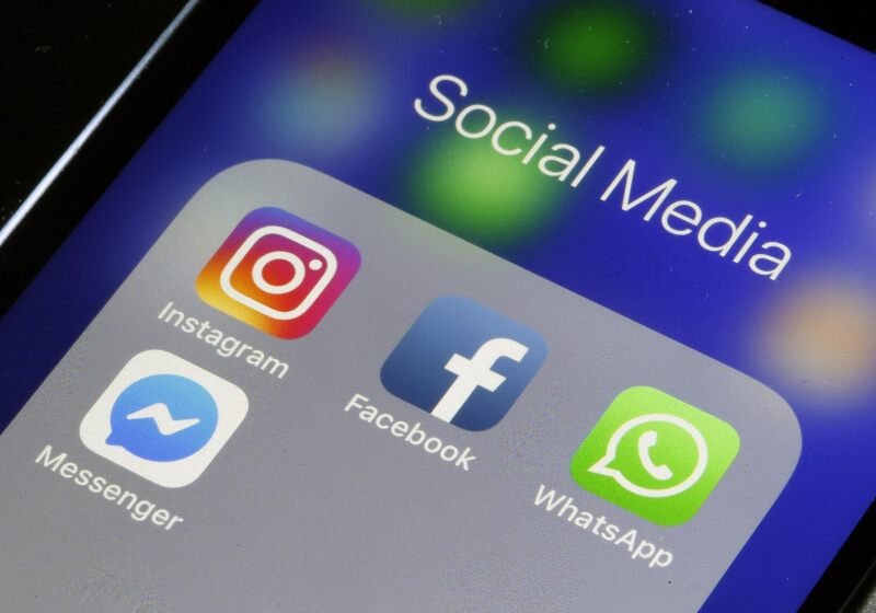 Facebook ingin Anda tahu itu miliknya Instagram dan WhatsApp dengan baru "dari Facebook"branding