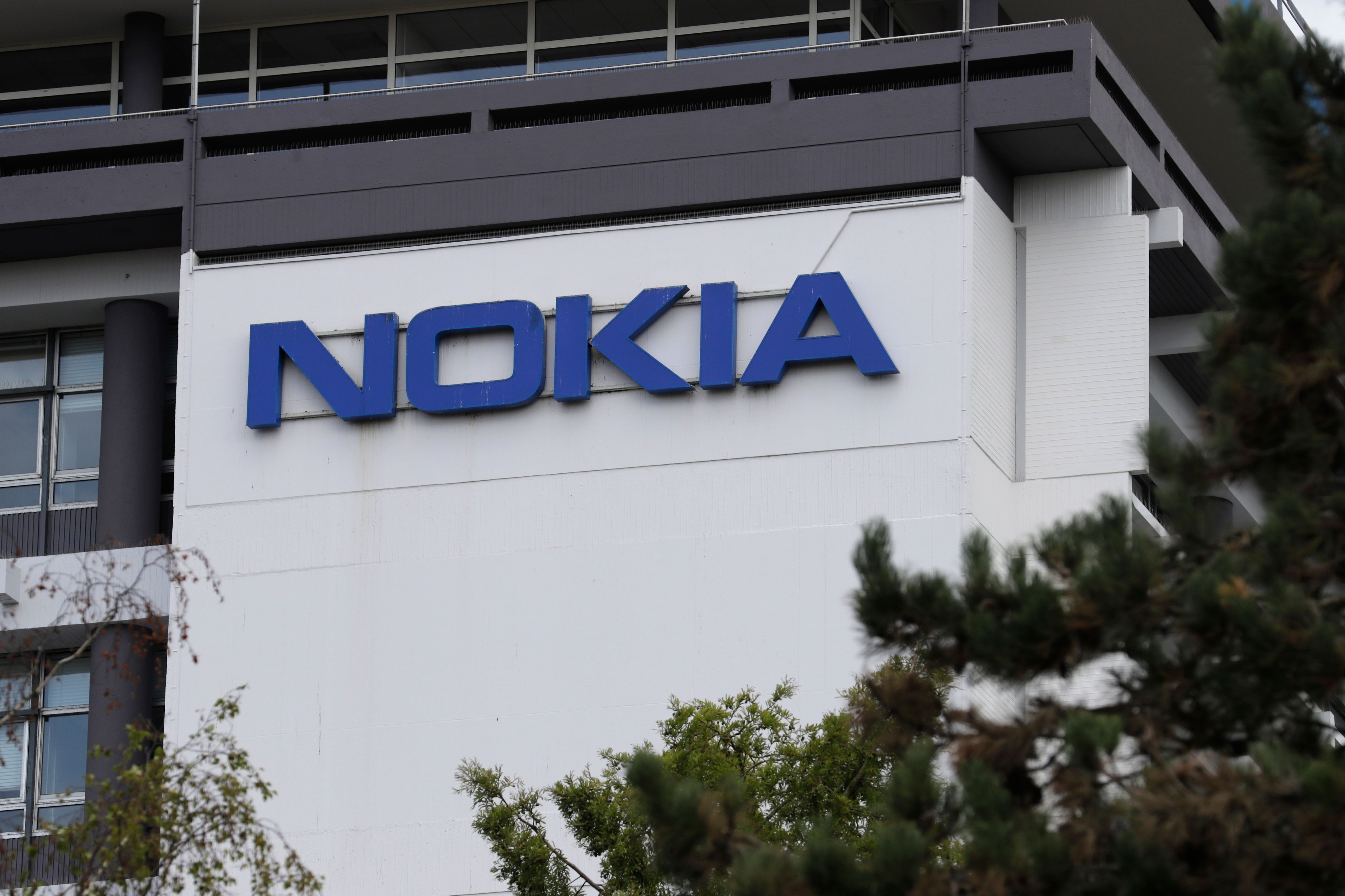 Finlandia menyelidiki Nokia smartphones mengirim data ke Cina