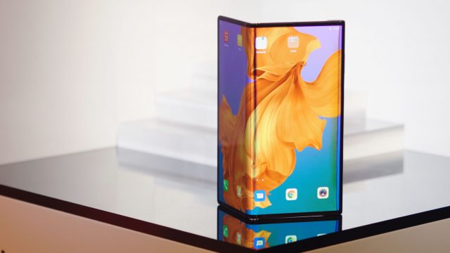 Huawei once again delays the foldable Mate X