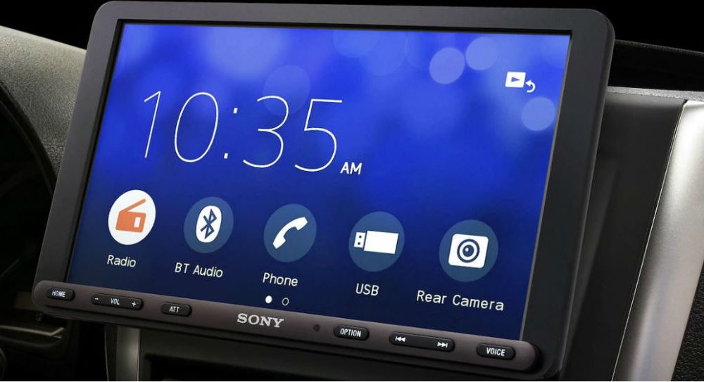 Penerima mobil baru Sony dilengkapi dengan layar sentuh besar