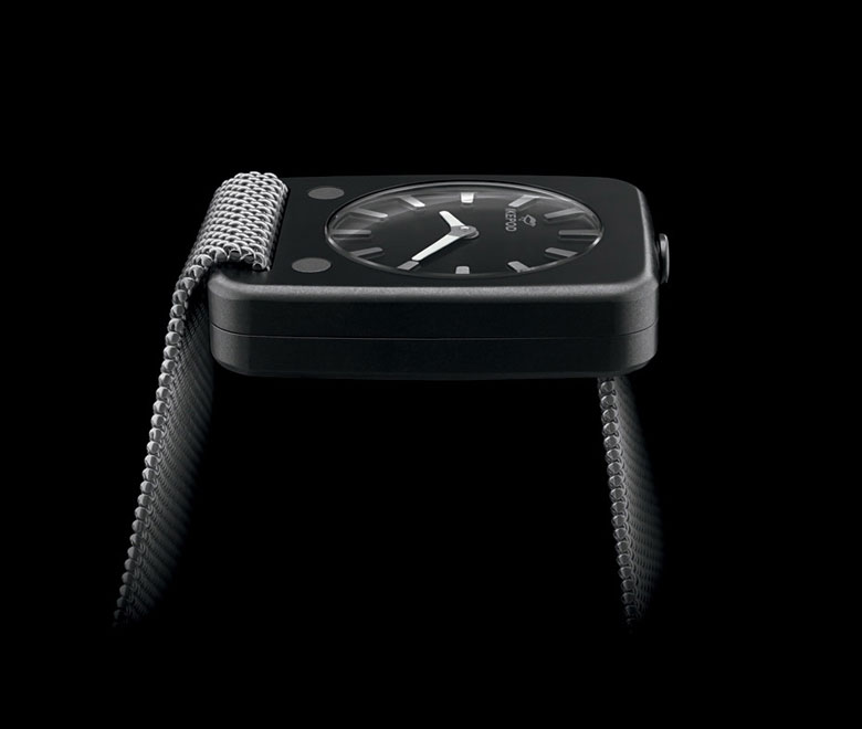 Marc Newson, desainer industri terkenal, bergabung dengan tim desain Apple 3