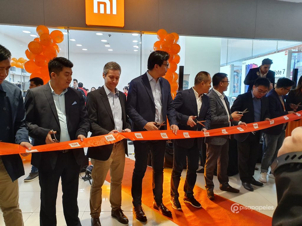 Dengan bantuan lebih dari seribu orang, Xiaomi Mi Store kedua dibuka di Chili 2