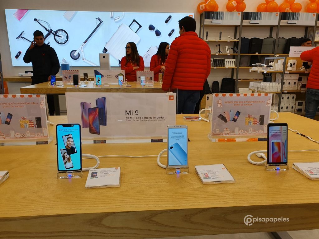 Dengan bantuan lebih dari seribu orang, Xiaomi Mi Store kedua dibuka di Chili 3
