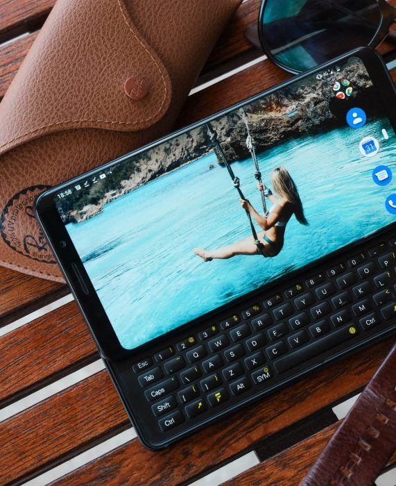 IFA - F (x) tec Pro1. Android och QWERTY glidande. Explosion! 1