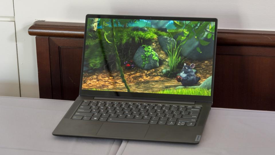 Lenovo lanserar ny Yoga-bärbar dator, Motorola One Zoom, smart home-teknik och AR Marvel-spel 1