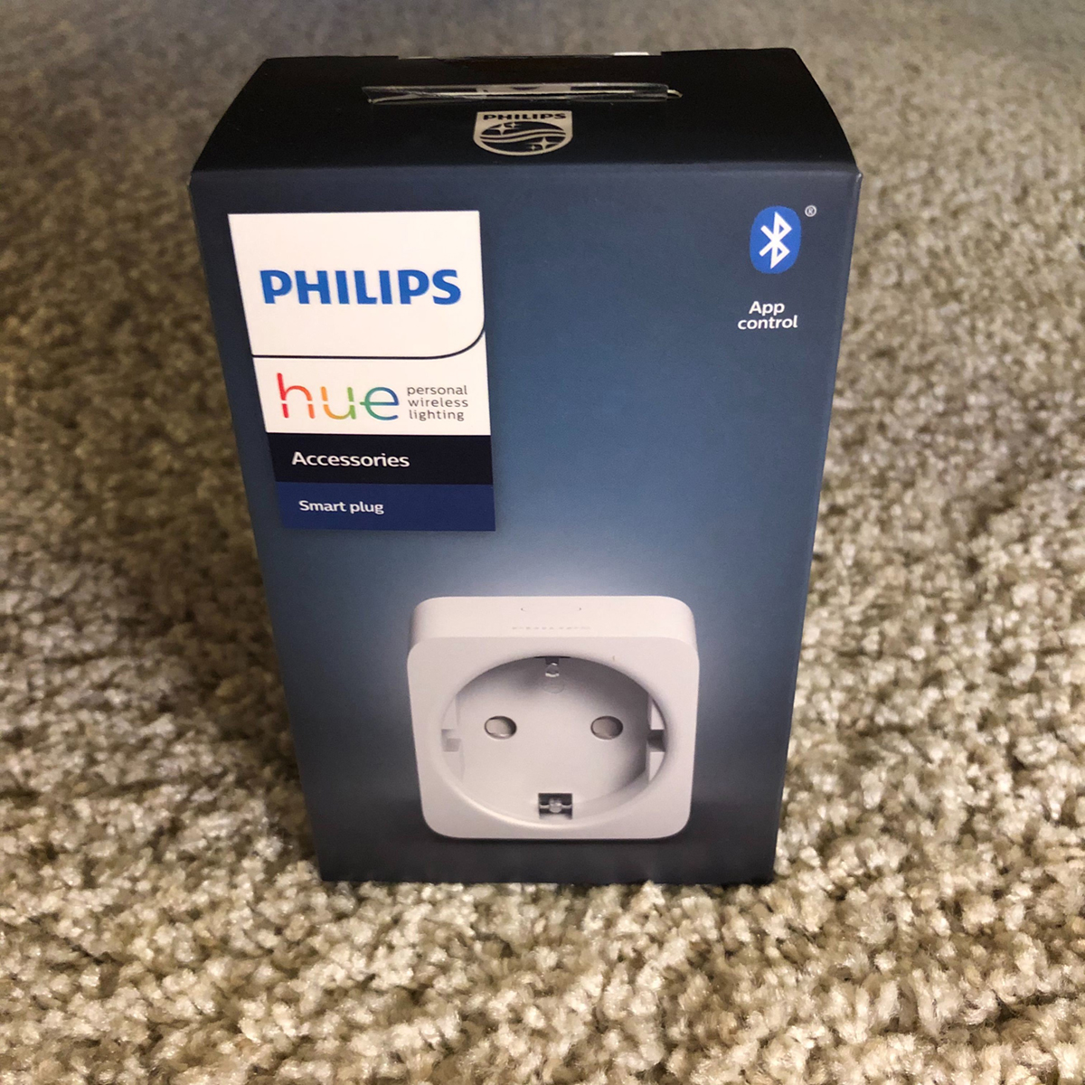 Philips Hue Smart Plug - Tampilan Pertama 3
