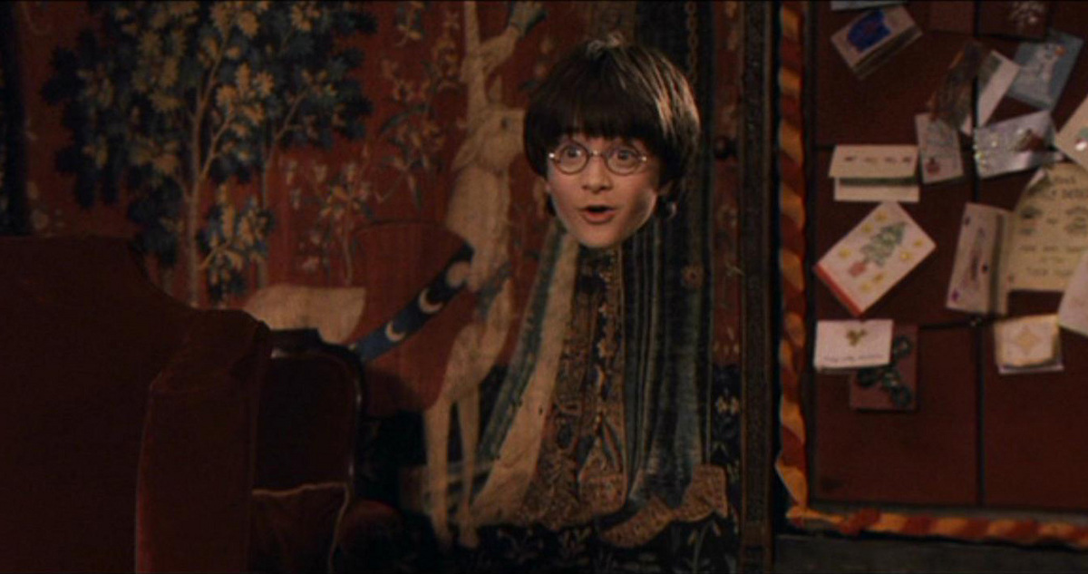 Argos menjual jubah tembus pandang Harry Potter 'yang memungkinkan Anda menghilang dari foto dan video