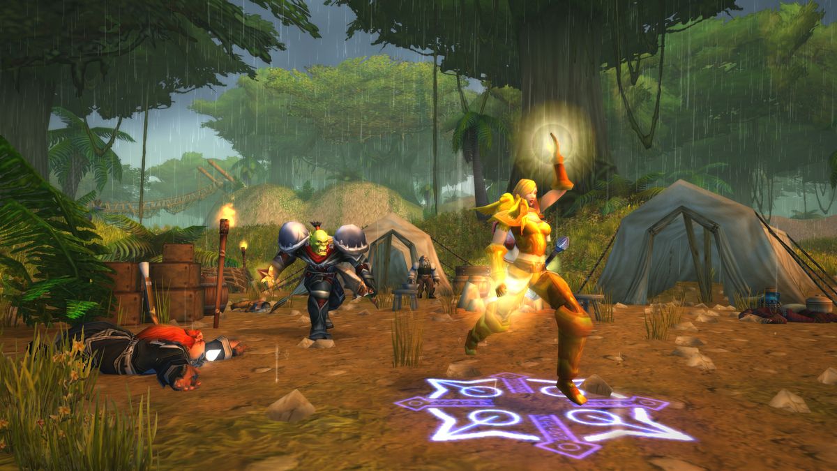 karakter wanita berlari dari orc di World of Warcraft Classic