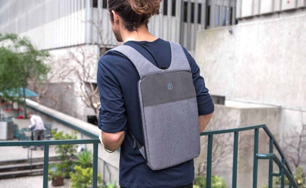 9 tas Laptop untuk melindungi semua barang di perjalanan Anda 1