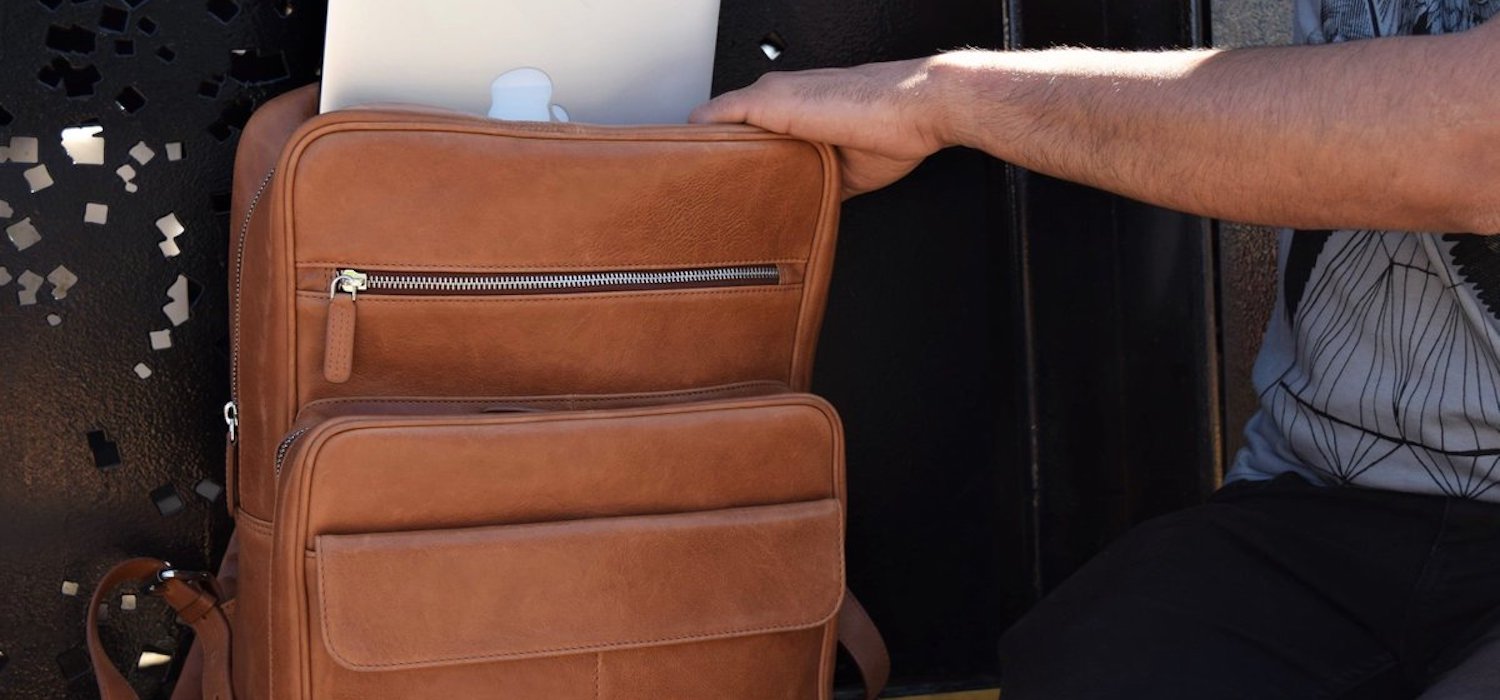 9 tas Laptop untuk melindungi semua barang di perjalanan Anda