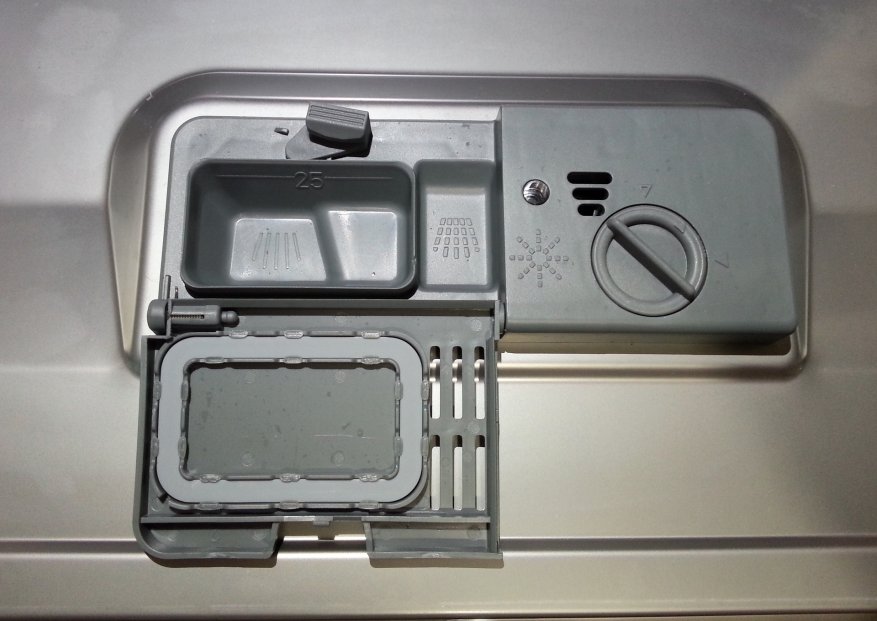 Mesin pencuci piring meja BBK 55-DW012D: pilihan yang terjangkau untuk dapur kecil 17