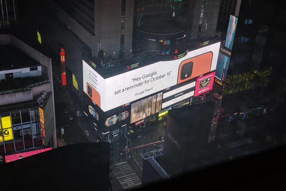Google marknadsför Oh så Orange Pixel 4 på Times Square - Färgval som ryktas för Pixel 4-serien inkluderar 