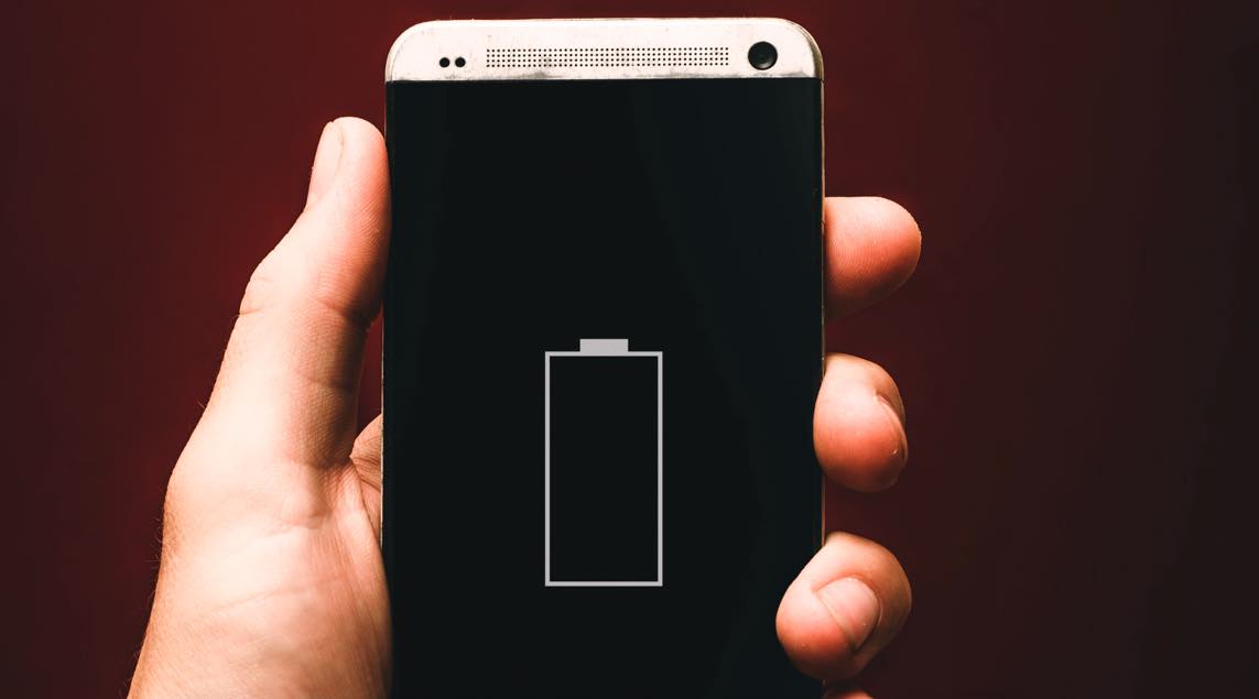 Não carregue a bateria do seu smartphone até 100%... vai estragar