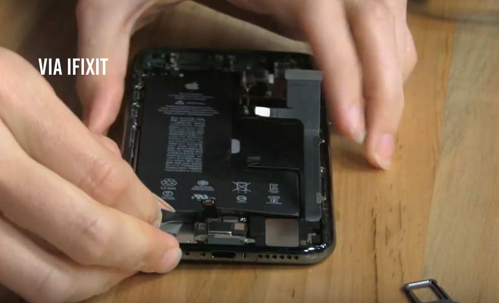 iFixit iPhone 11 Pro teardown berkembang: Jawaban baterai dan pertanyaan baru 1