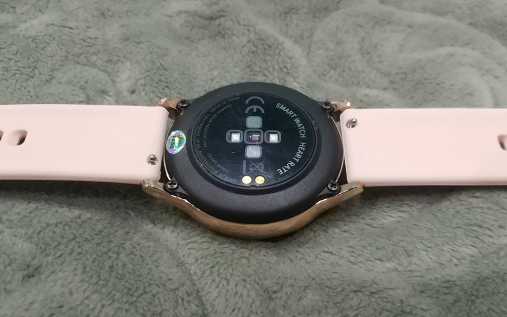 Recension av DT88 Smartwatch No.1: billigare än Active Galaxy 5